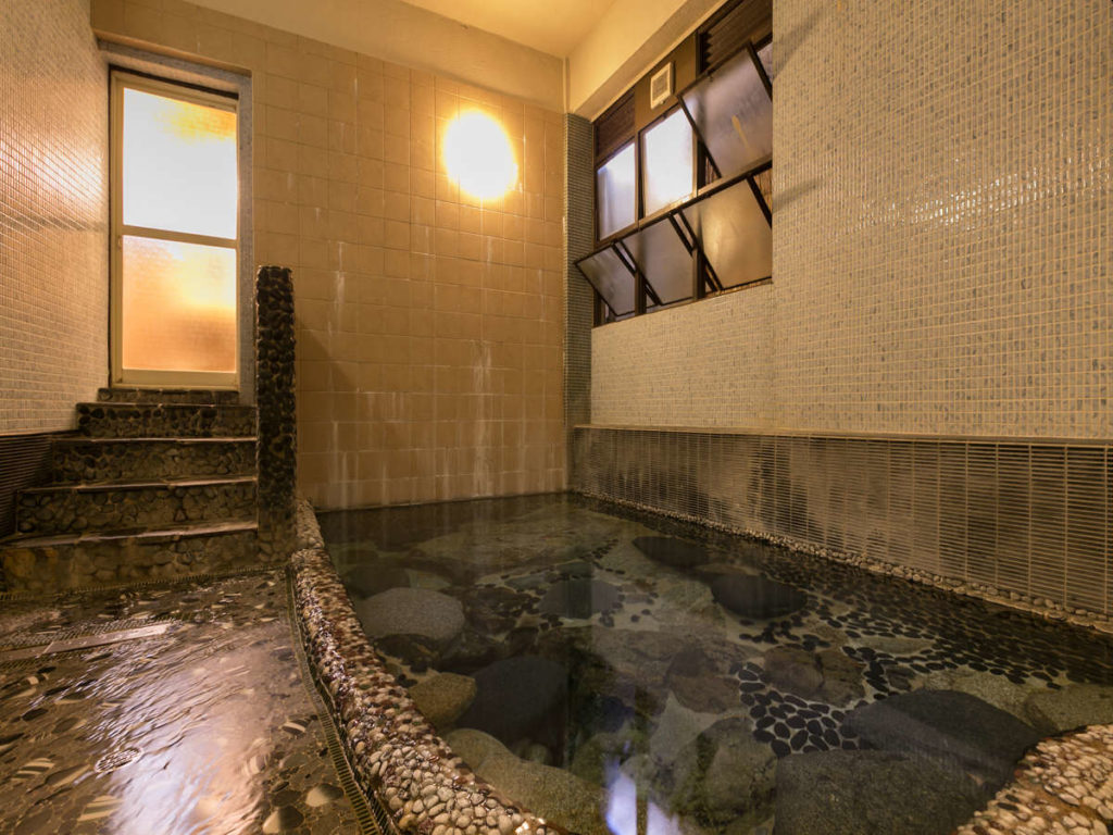 奥津温泉「名泉鍵湯 奥津荘」